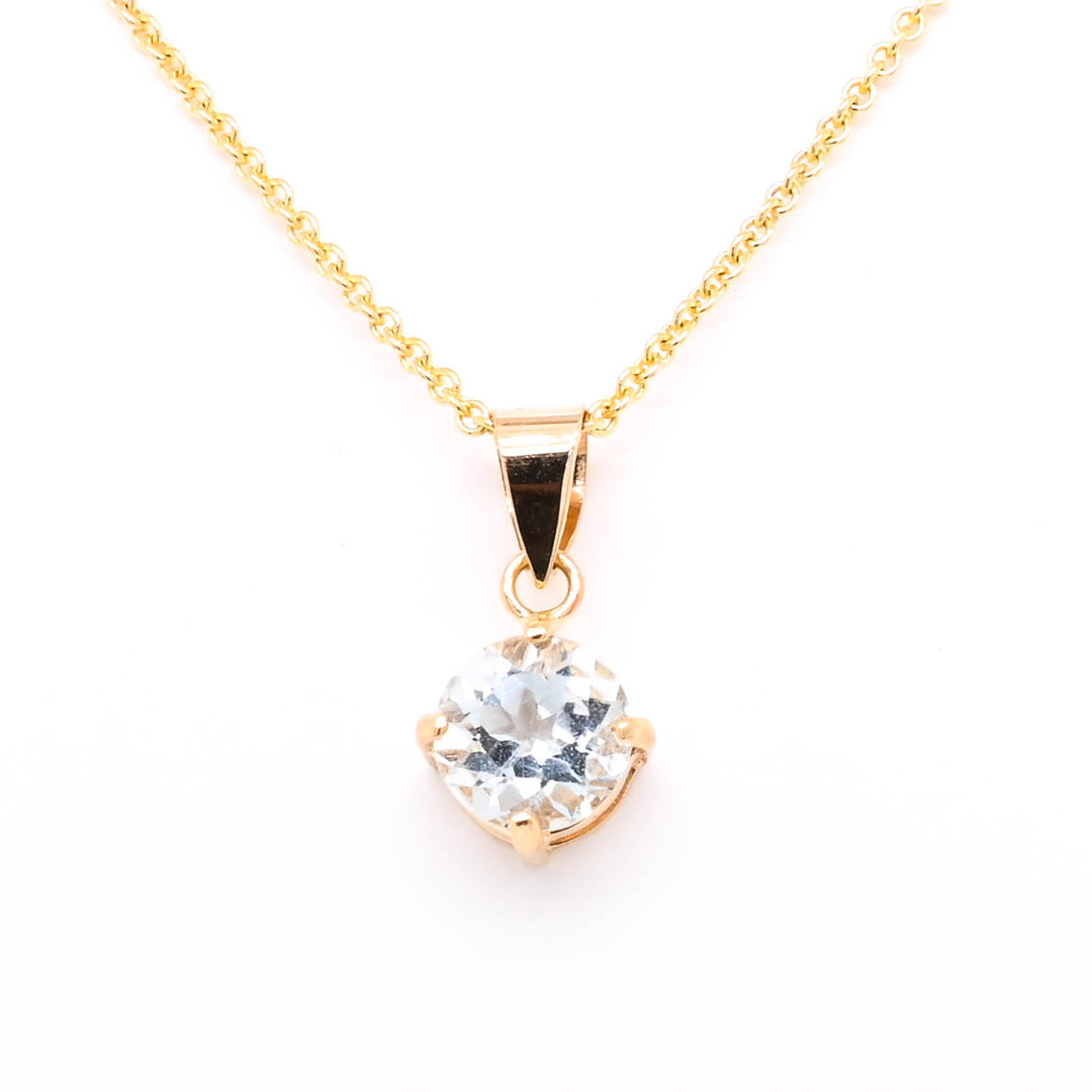 14KT Yellow Gold 18" 6mm Round Brilliant Aquamarine Necklace.