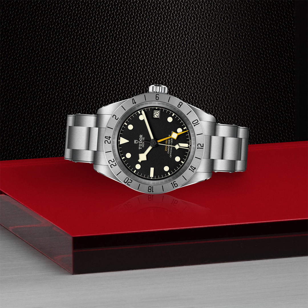 Tudor Black Bay Pro Watch - M79470-0001 - 39mm steel case, Riveted steel bracelet