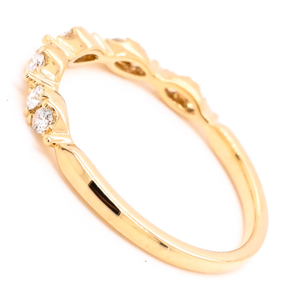 14KT Yellow Gold 0.21CTW Diamond Wedding Band.