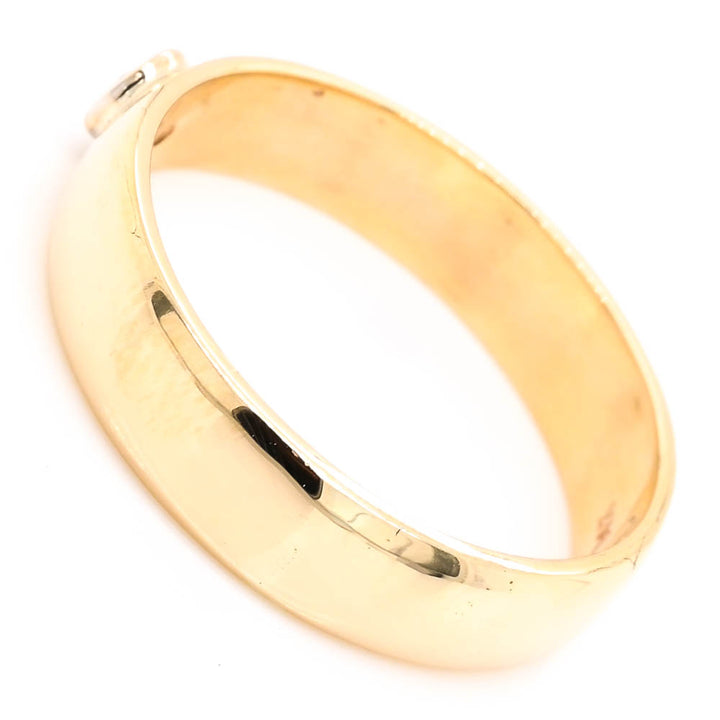 10KT Yellow Gold 0.03CT Bezel Set Diamond Wedding Band.