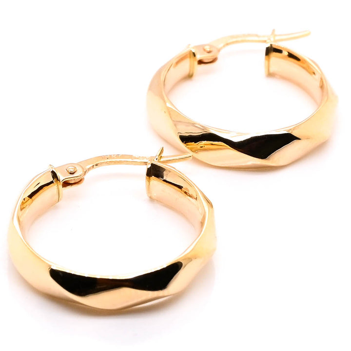 10KT Yellow Gold Small Hoop Earrings.