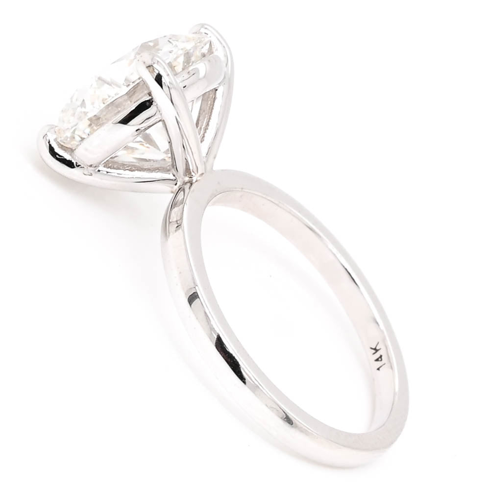 14KT White Gold 5.57CT Round Brilliant Lab Grown Diamond Solitaire Engagement Ring.