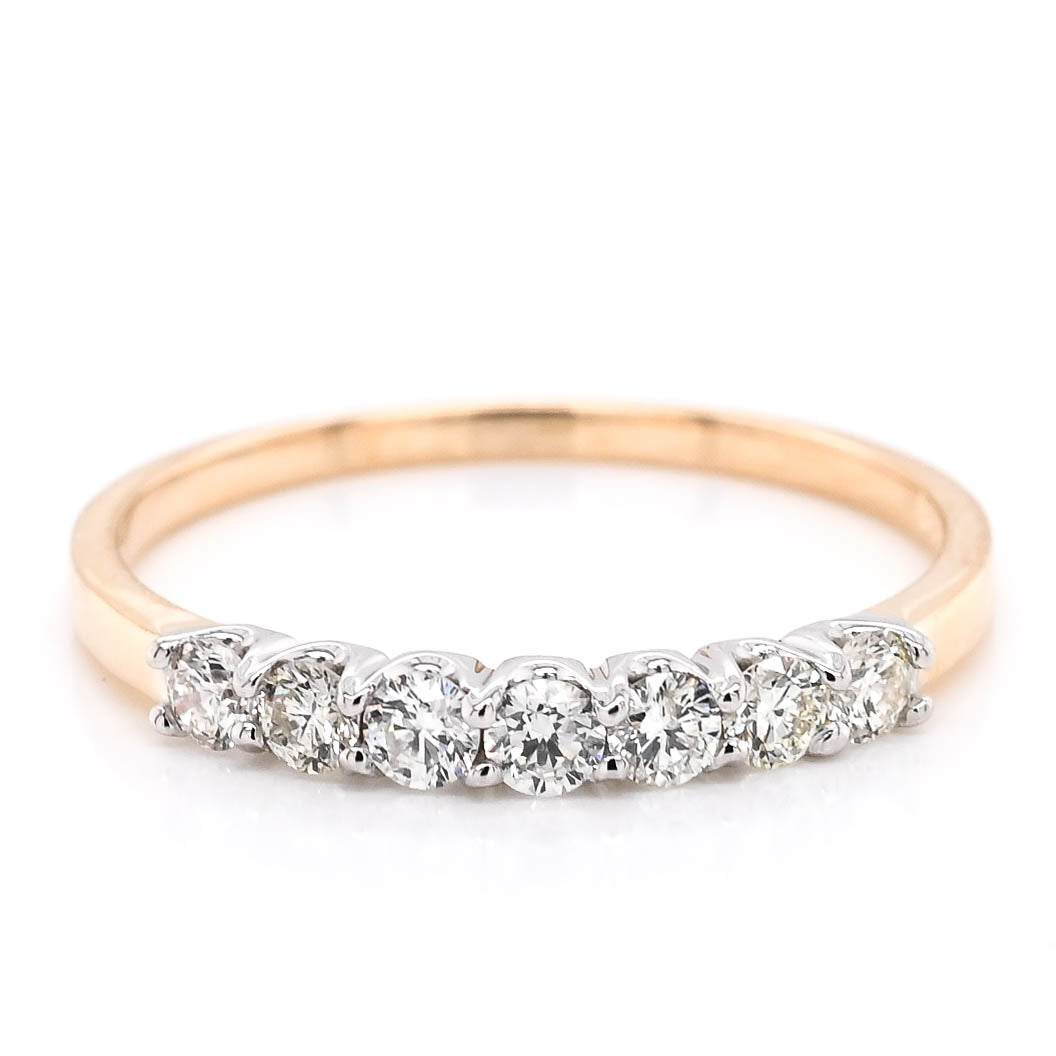 14KT Yellow Gold 0.25CTW Diamond Wedding Band.