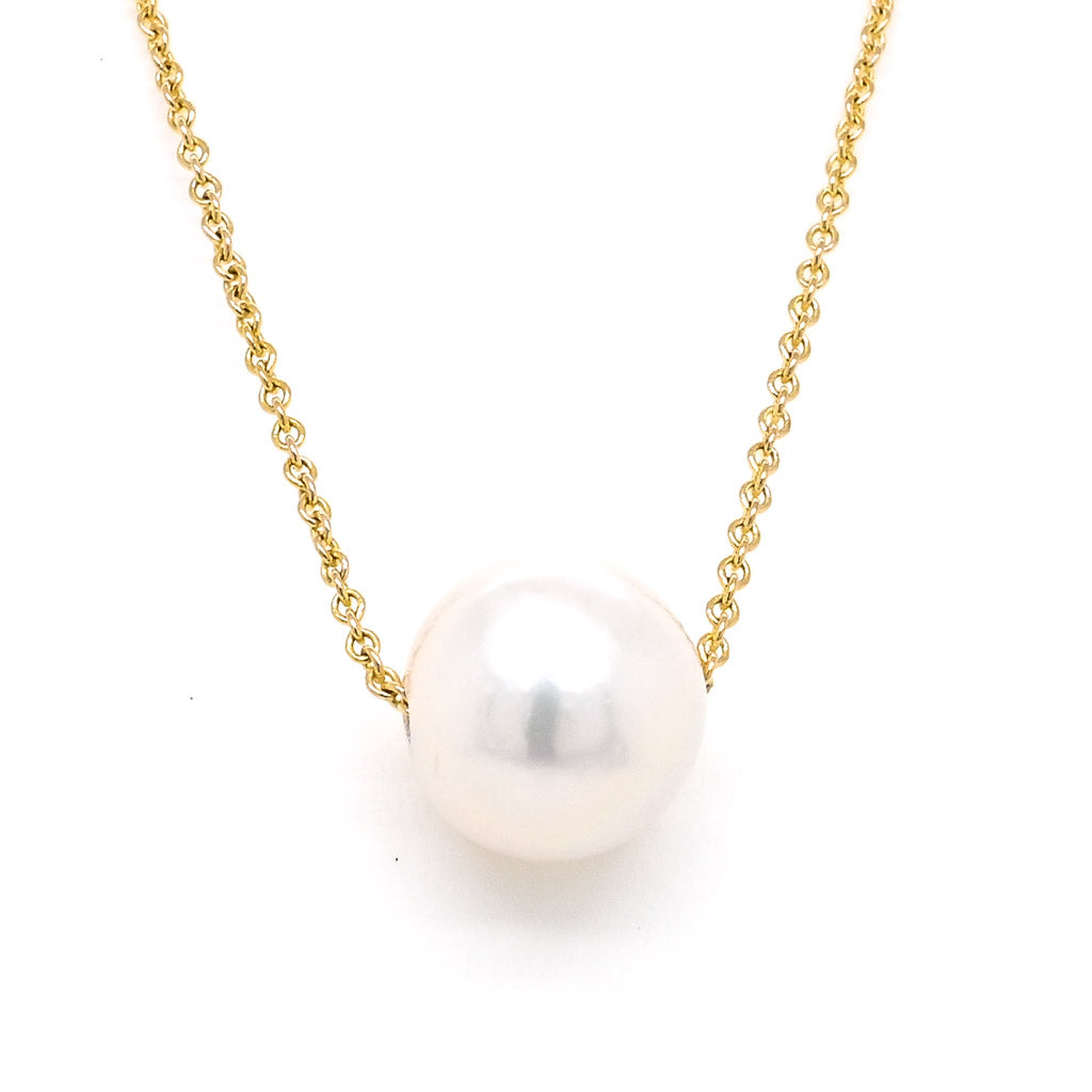 10KT Yellow Gold 18" 10mm Freshwater Pearl Necklace.