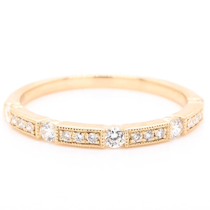 14KT Yellow Gold 0.23CTW Diamond Wedding Band.