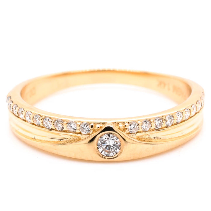 14KT Yellow Gold 0.20CTW Diamond Wedding Band.