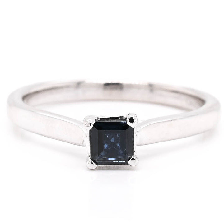 14KT White Gold 0.25CT Princess Cut Blue Sapphire Solitaire Ring.