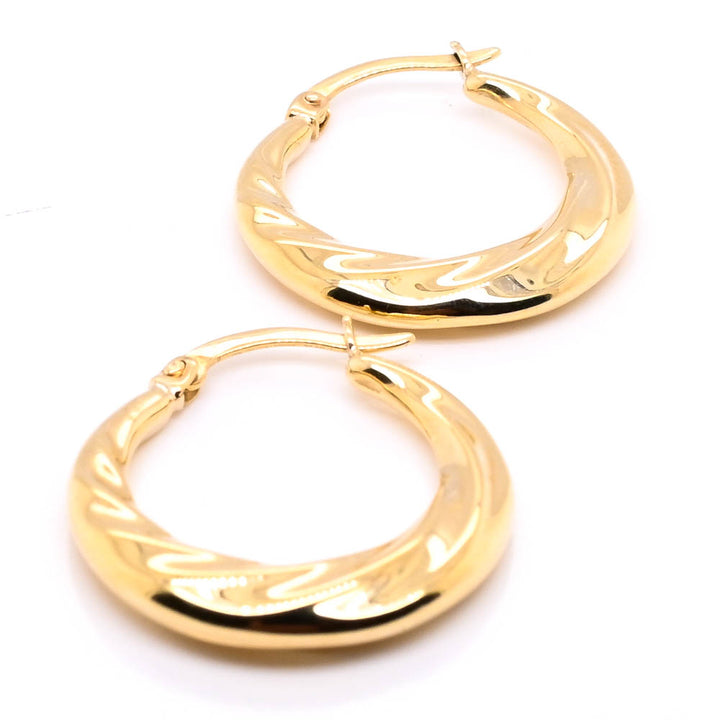 10KT Yellow Gold Small Hoop Earrings.