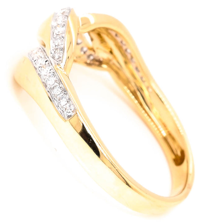 14KT Yellow Gold 0.26CTW Diamond Celebration Ring.