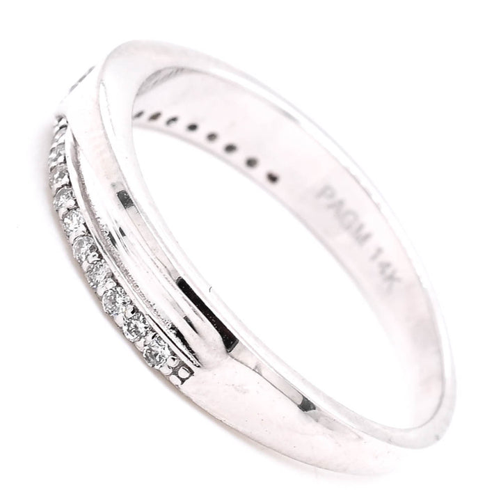 14KT White Gold 0.20CTW Diamond Wedding Band.