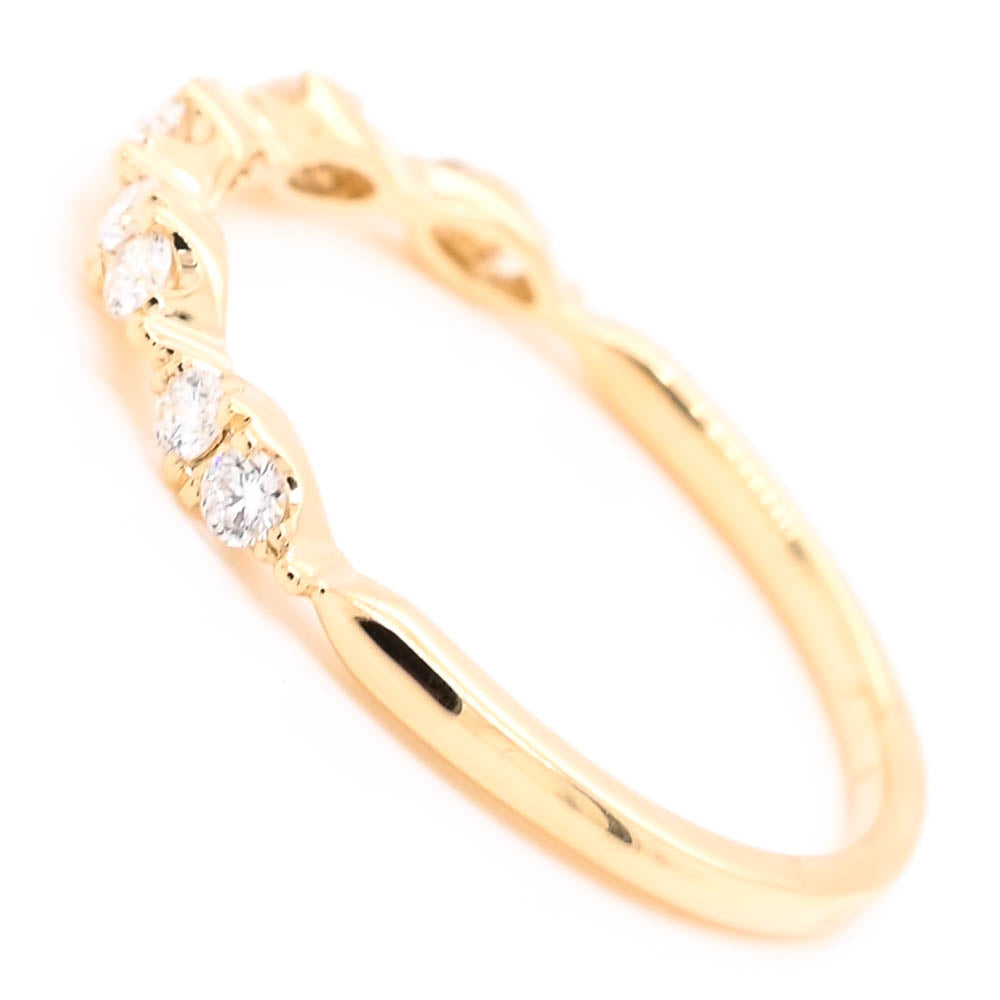 14KT Yellow Gold 0.21CTW Diamond Wedding Band.