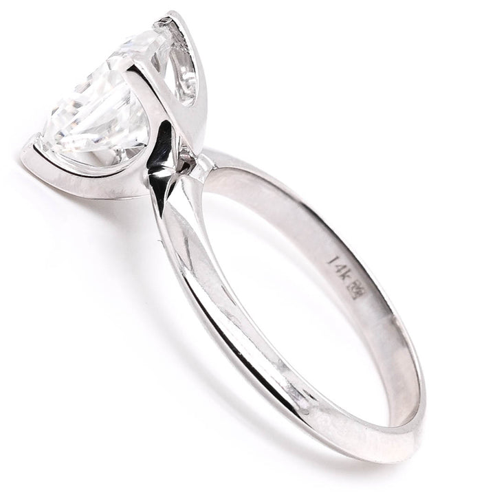 14KT White Gold 2.00CT Princess Cut Moissanite Solitaire Ring.