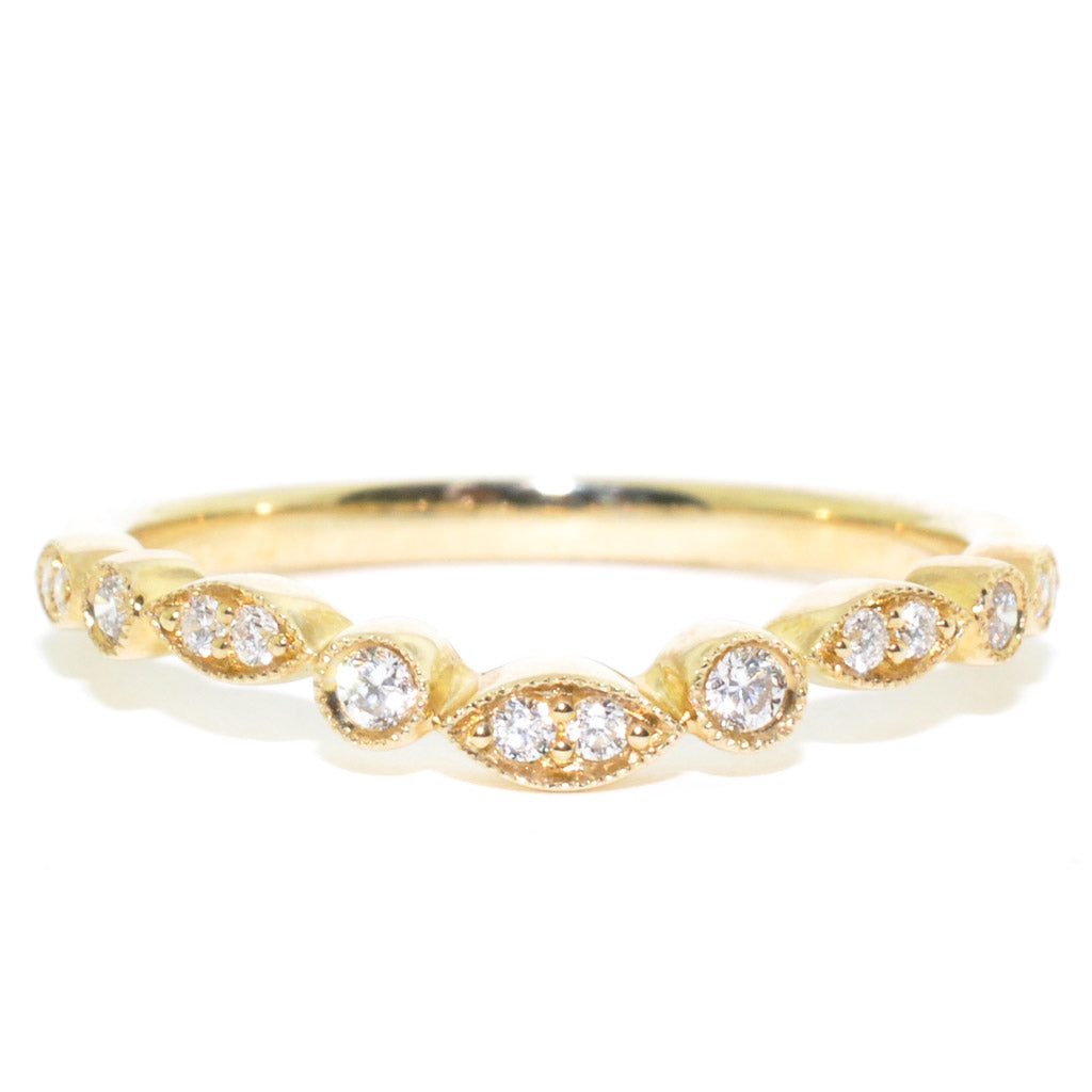 14KT Yellow Gold 0.14CTW Diamond Curved Band.