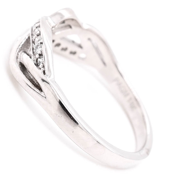 14KT White Gold 0.13CTW Diamond Ring.