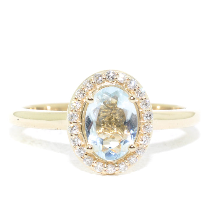 10KT Yellow Gold 1.00CT Oval Shape Aquamarine and Diamond Ring.