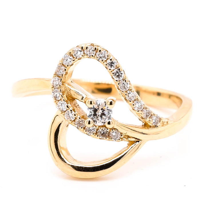 14KT Yellow Gold 0.20CTW Diamond Ring.