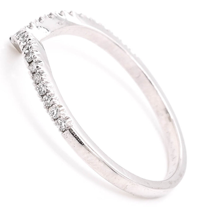 14KT White Gold 0.16CTW Diamond Chevron Ring.