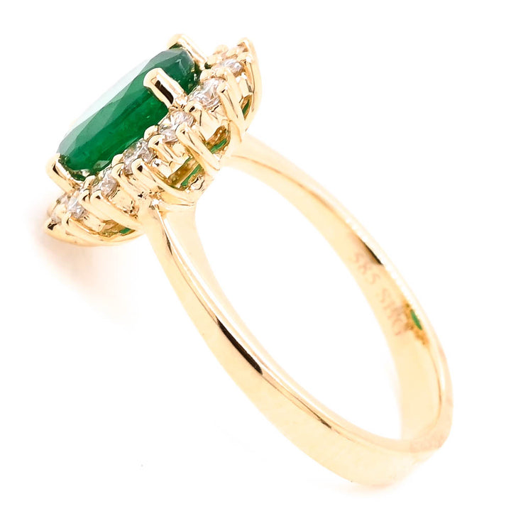 14KT Yellow Gold 1.50CT Oval Shape Emerald & Diamond Cluster Ring.