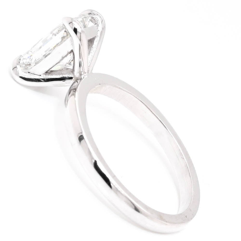 14KT White Gold 1.95CT Radiant Cut LAB GROWN Diamond Solitare Engagement Ring.