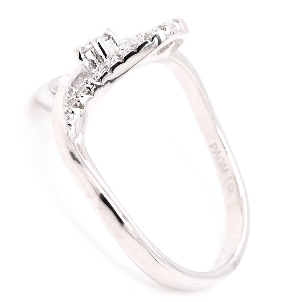 14KT White Gold 0.20CTW Diamond Ring.