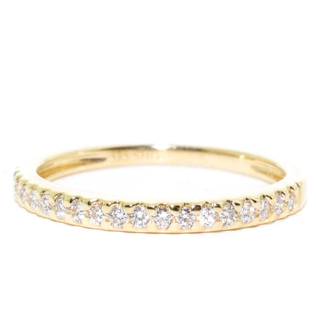 14KT Yellow Gold 0.19CTW Diamond Wedding Band.