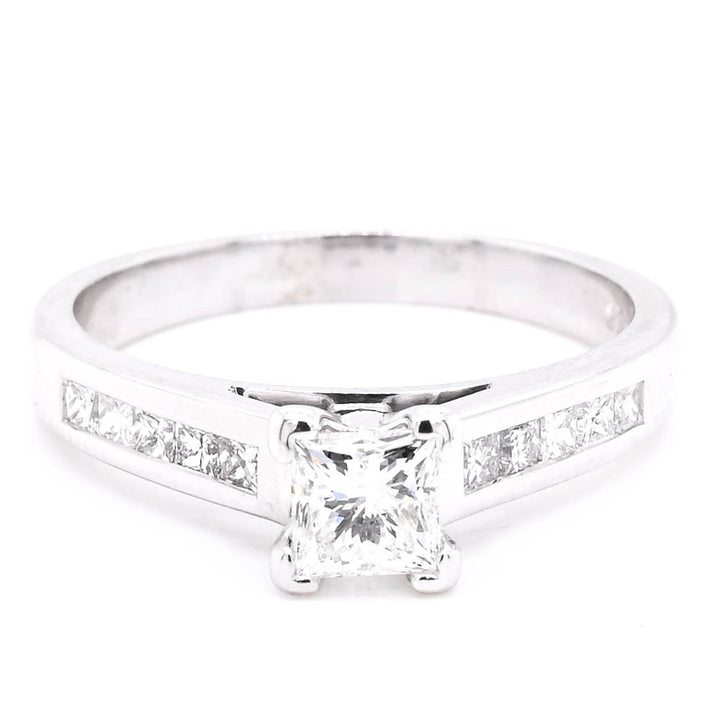 14KT White Gold 0.85CTW Princess Cut Diamond Engagement Ring.