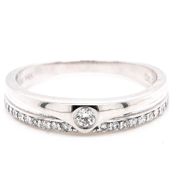 14KT White Gold 0.20CTW Diamond Wedding Band.