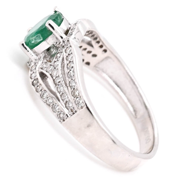 14KT White Gold 0.90CT Emerald & Diamond Ring.