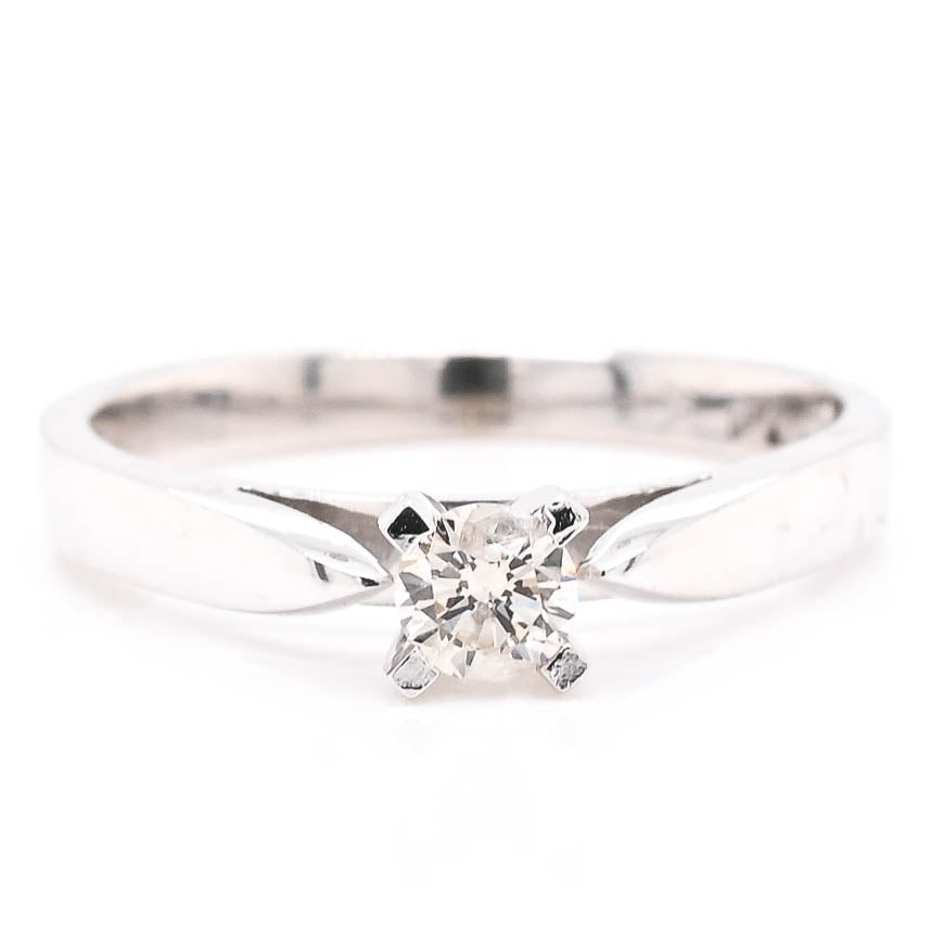 14KT White Gold 0.20CT Round Shape Diamond Solitaire Promise Ring.
